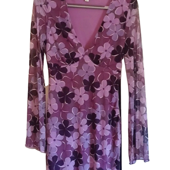 Le Lis Dresses & Skirts - NWOT Le Lis Collection purple mix floral mini dress with sheer bell sleeves S.🪻